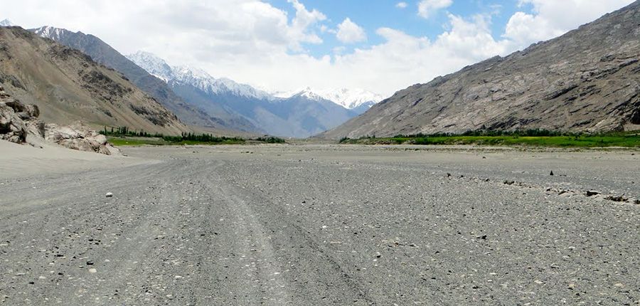 Eshkashem - Gaz Khan road Eshkashem - Gaz Khan road